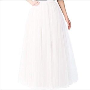NWT White tulle skirt